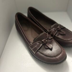 Clark’s Women’s Ashland Bubble Loafers Slip on

Size 8